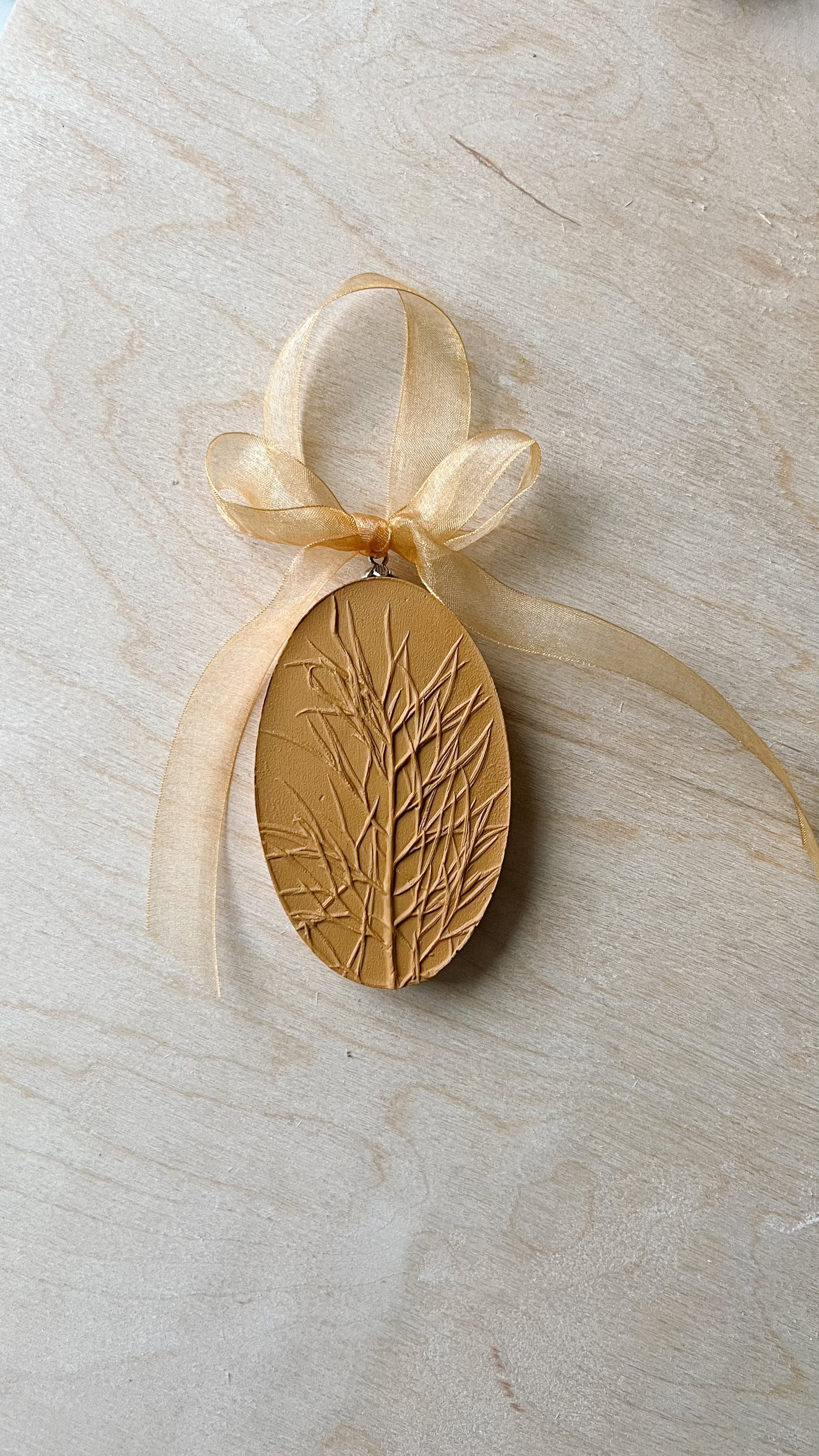 Christmas Ornaments "Beeswax" 01